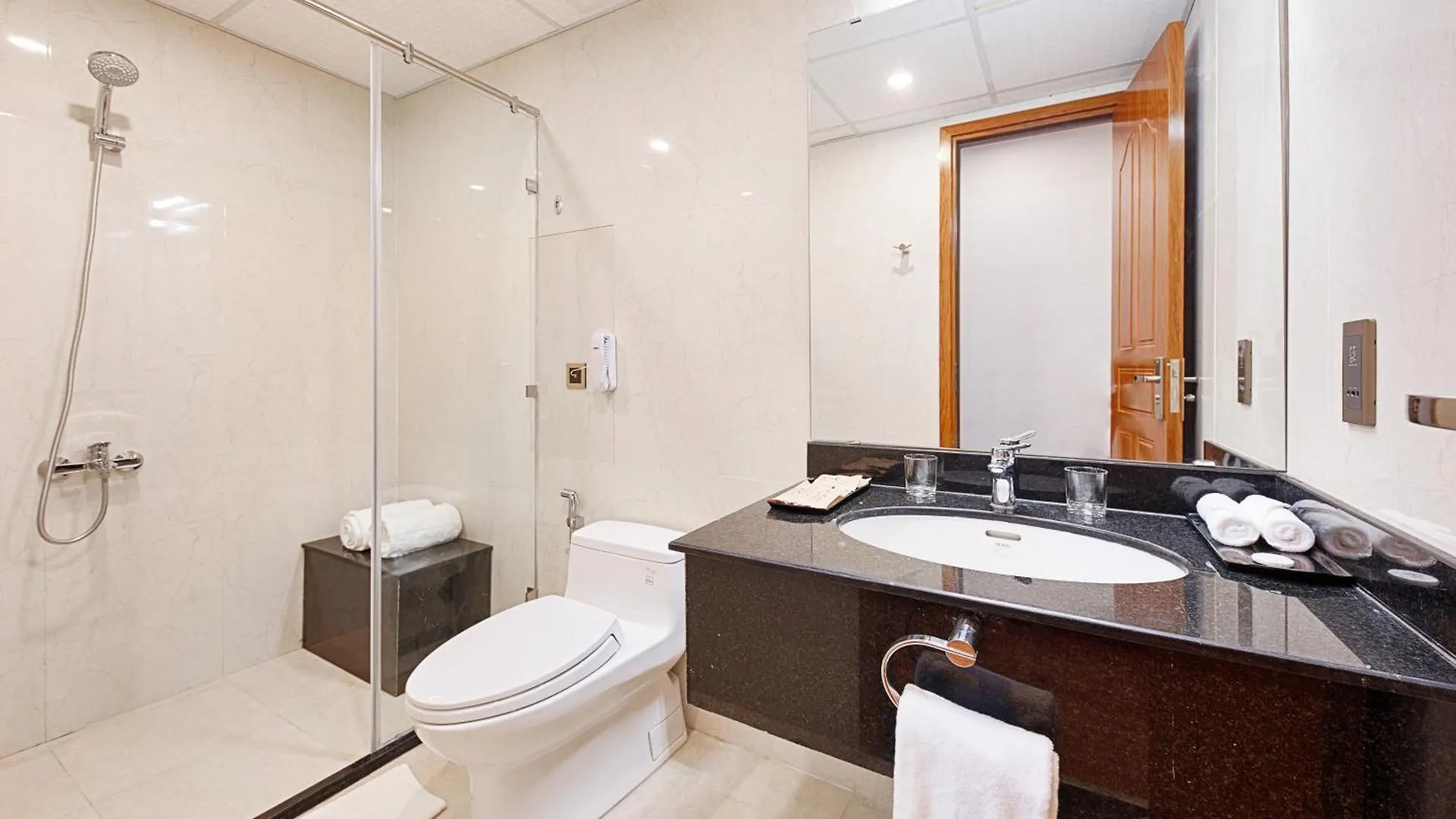Hotel Mercury Apartment Danang